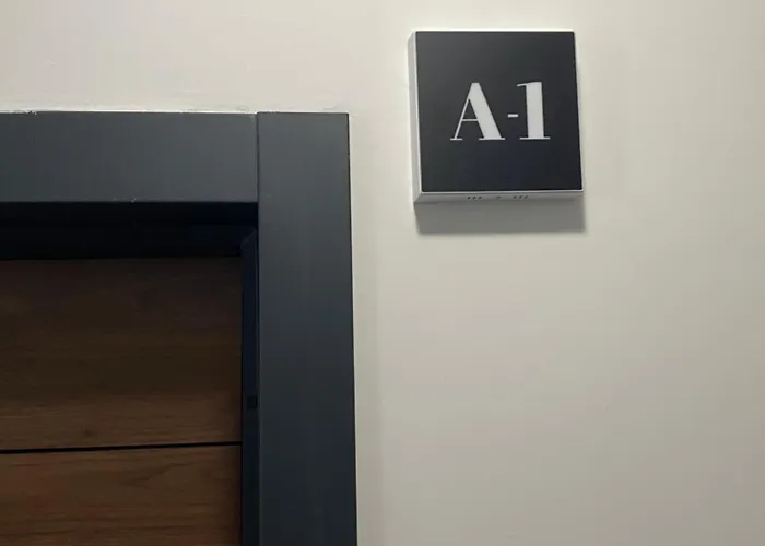 アパート Leona A-1